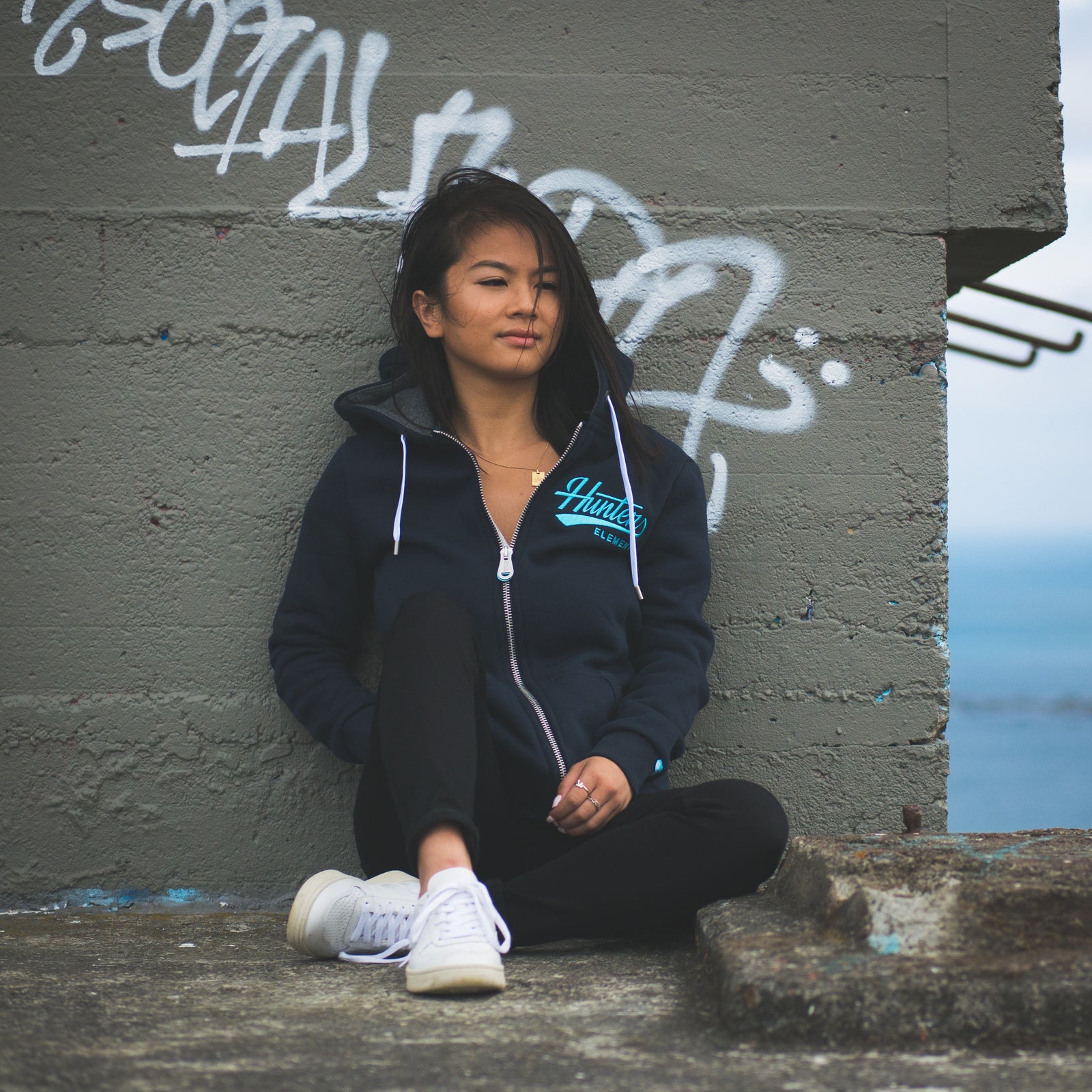 Sapphire Zip Women's